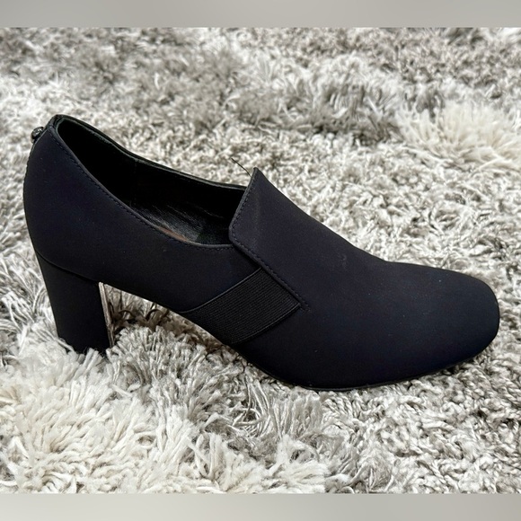 Donald J Pliner Black Stretch Fabric Pointed Toe Heels Size 10 - Picture 1 of 13